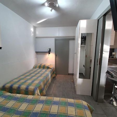 Sea & City Mary'S Residence Atenas Exterior foto